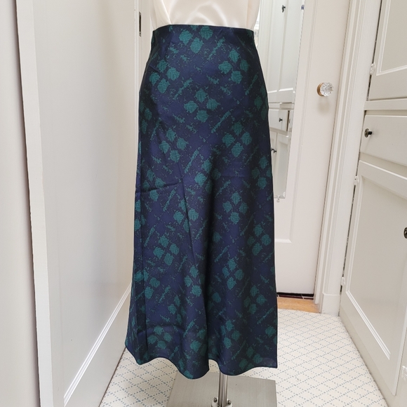 🆕️ J Crew Slip Blackwatch Tartan Plaid Skirt Pull-on - Picture 2 of 3